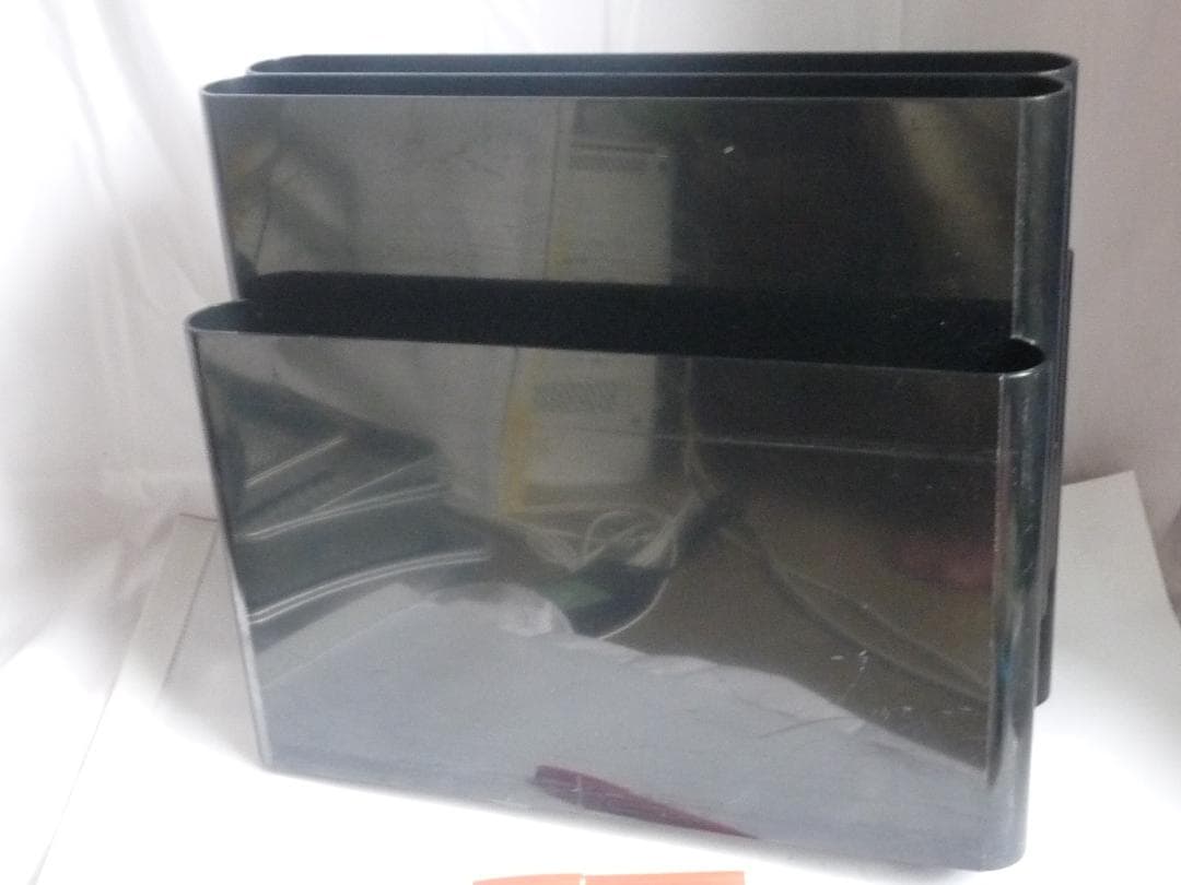 Kartell 4676 カルテル ポルタリビステ マガジンラック