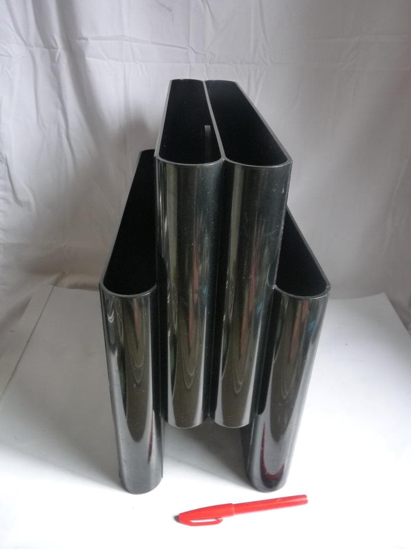 Kartell 4676 カルテル ポルタリビステ マガジンラック