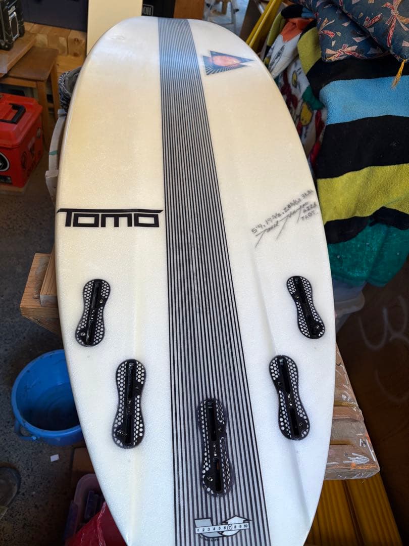TOMOサーフボード　 ハイドロショートワイド