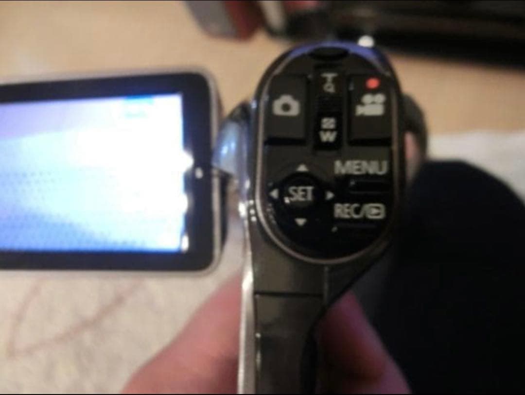 「ゆう」　Panasonic HX-DC2 ビデオカメラ 15倍ズーム