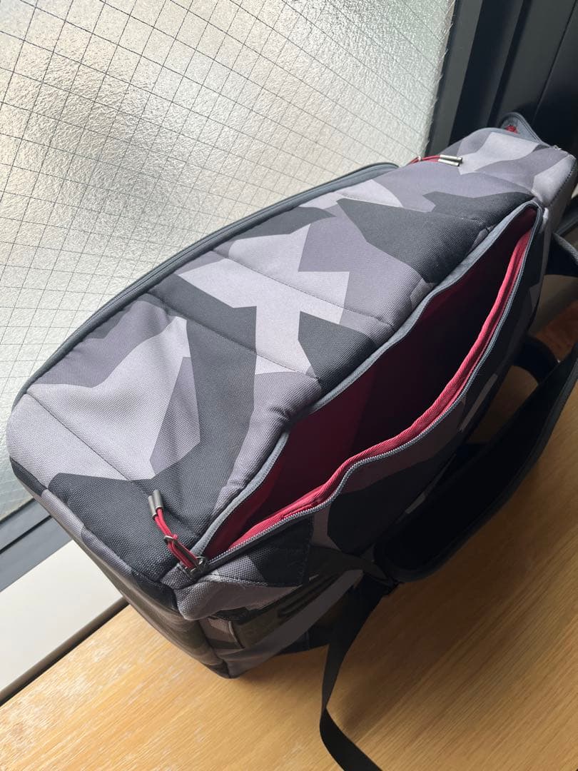 Douchebags Db The Hugger 30L EVA Camo 限定