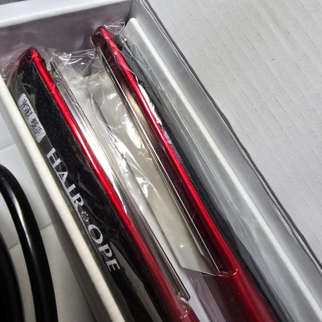 #サニープレイス 新品未使用11月購入　MGプラチナ輝髪アイロン赤