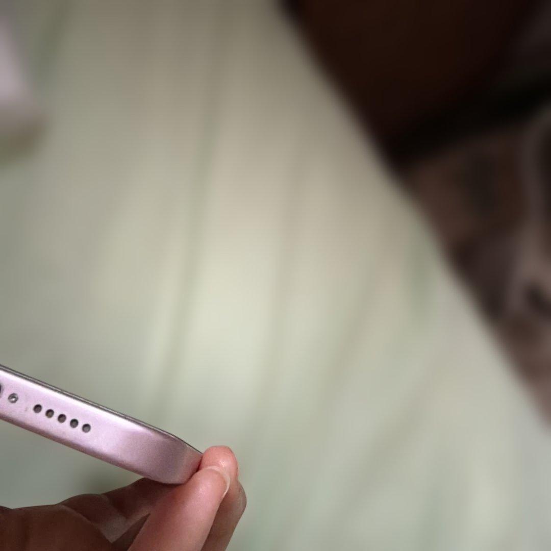 Apple iPhone 15ピンク 美品 箱 充電コード付き