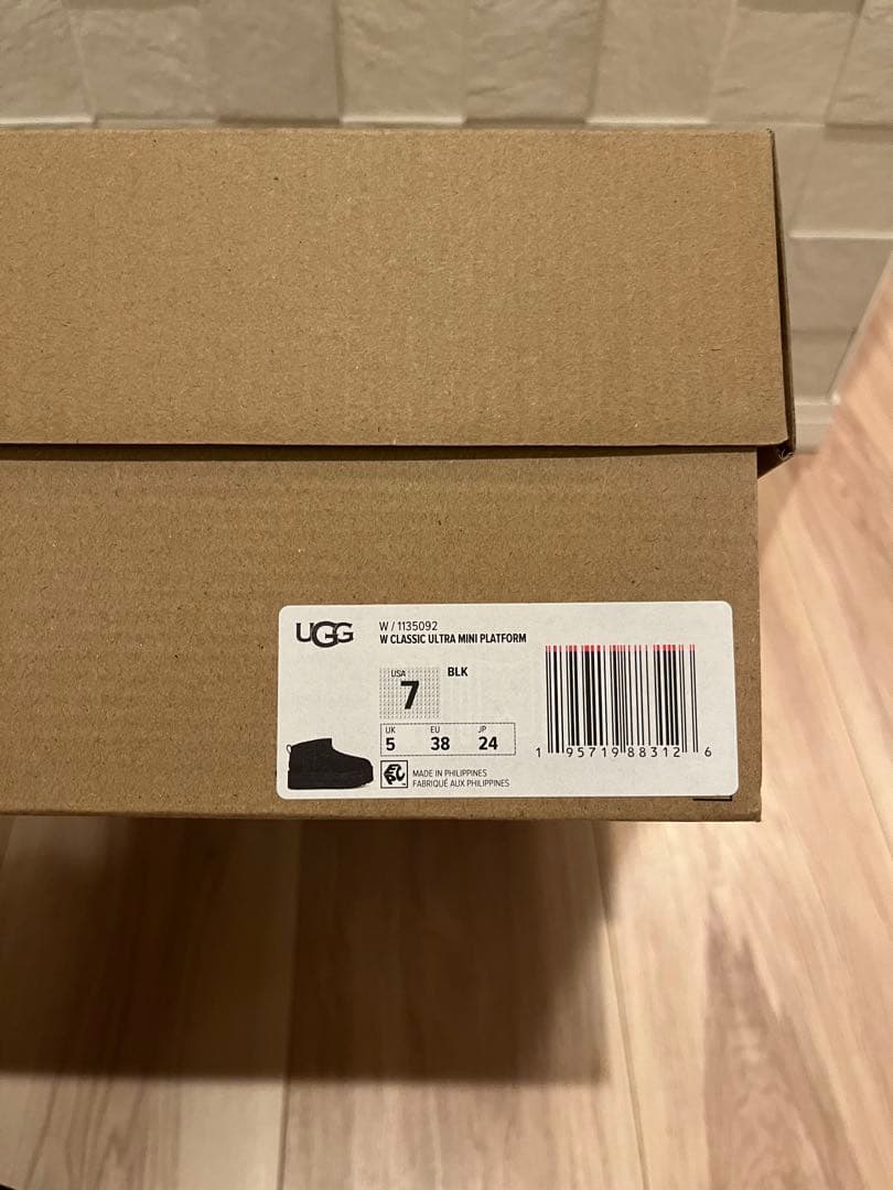 UGG クラシックウルトラミニプラットフォームブーツ 24cm