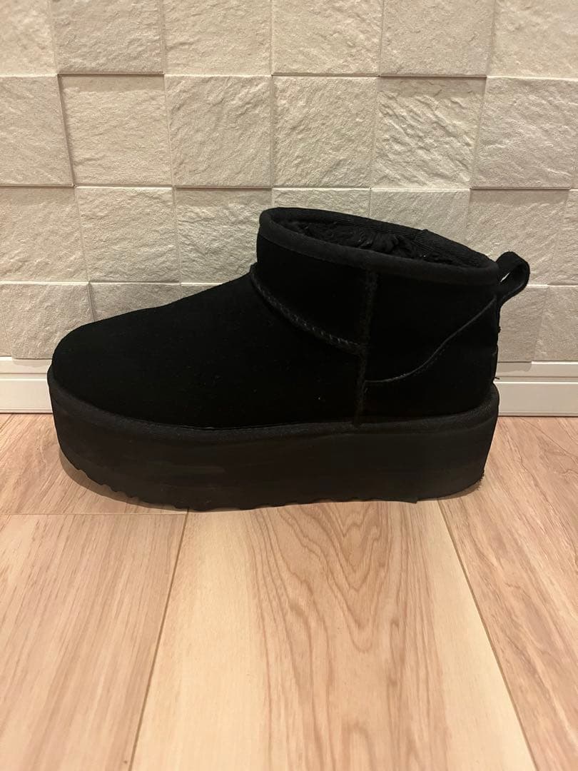 UGG クラシックウルトラミニプラットフォームブーツ 24cm