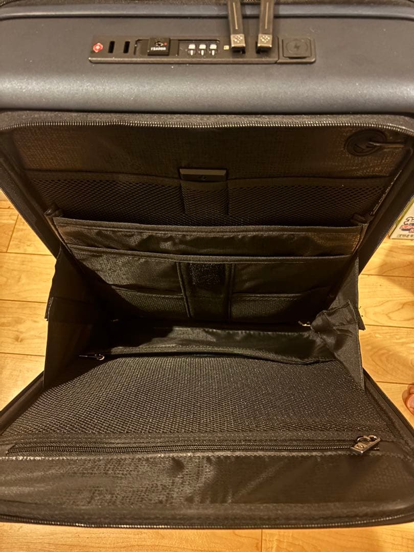 サムソナイト ネオポッド スピナー55 エキスパンダブル