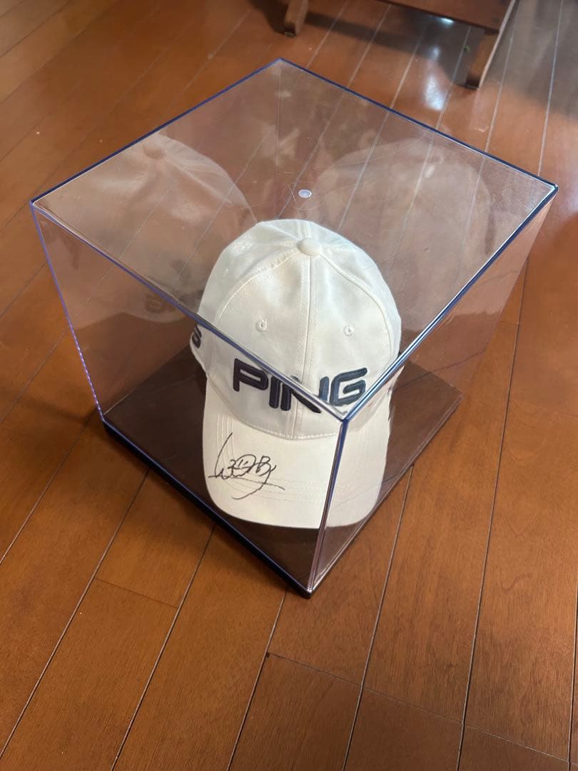 渋野日向子直筆サインキャップ