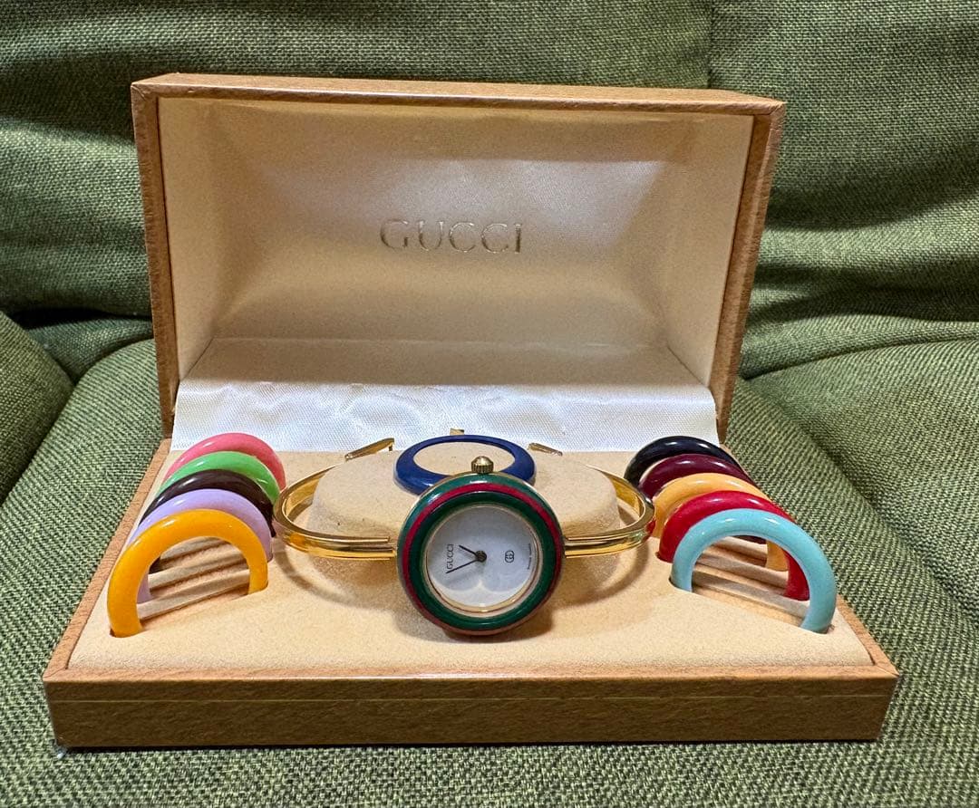 GUCCI バングル時計 カラフルストラップ付き