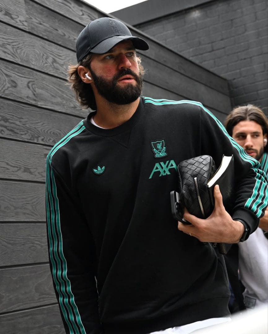 リバプール adidasoriginals スウェットシャツ 25/26