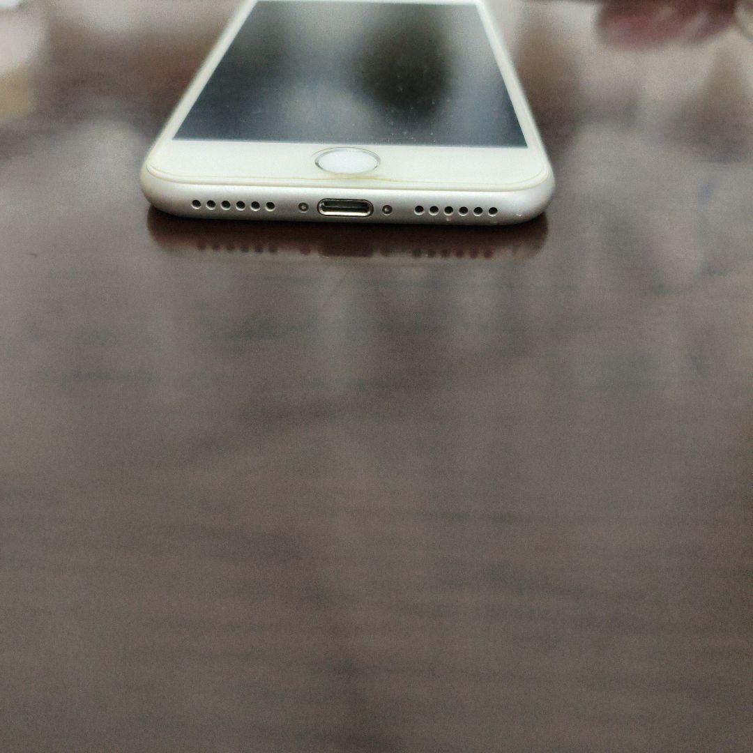 iPhone8 SiMロック解除済み