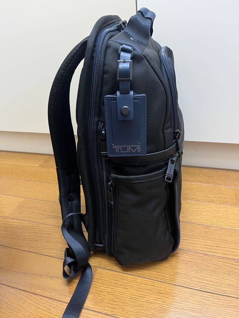 【美品】tumi ALPHAスリム・ソリューションズ　日本限定カラー