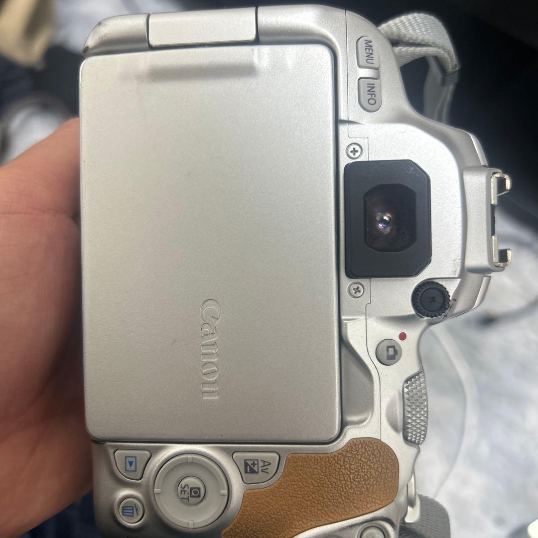 CANON◆デジタル一眼カメラ EOS Kiss X9