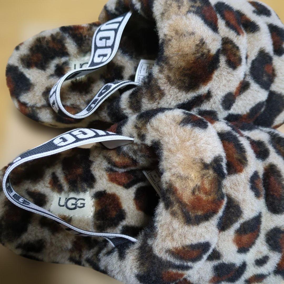 UGG豹柄モコモコ FLUFF YEAH SLIDEレオパードサンダル