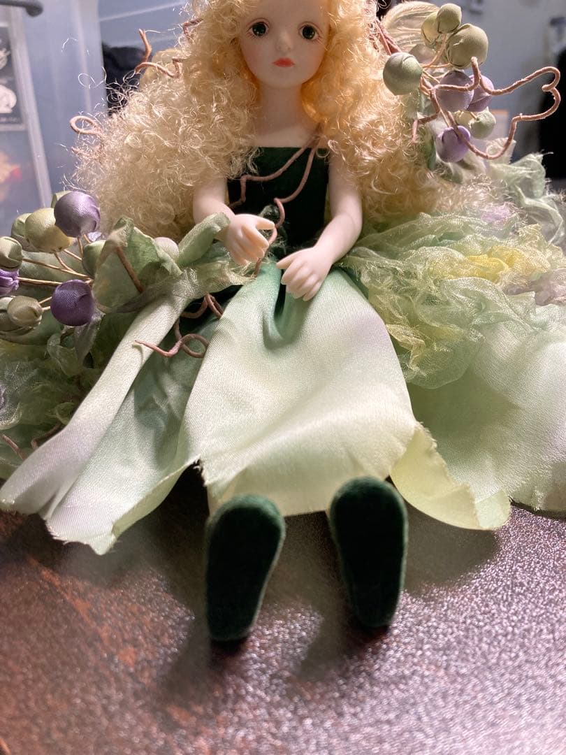 花の装飾付き妖精人形　若月まり子