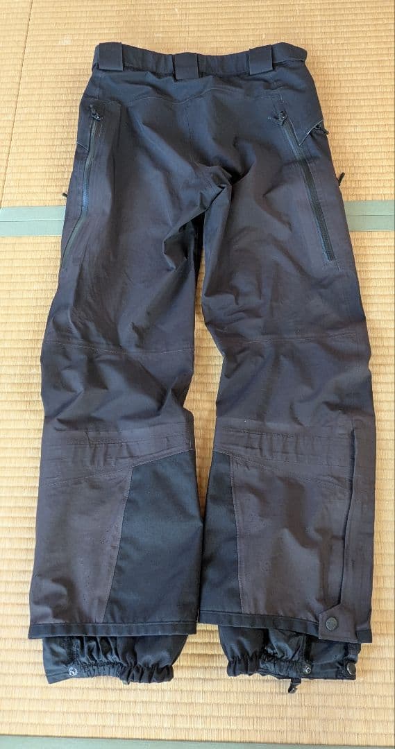 ノースフェイス　ゴアテックス　スキーウェア上下Sサイズ、中古品