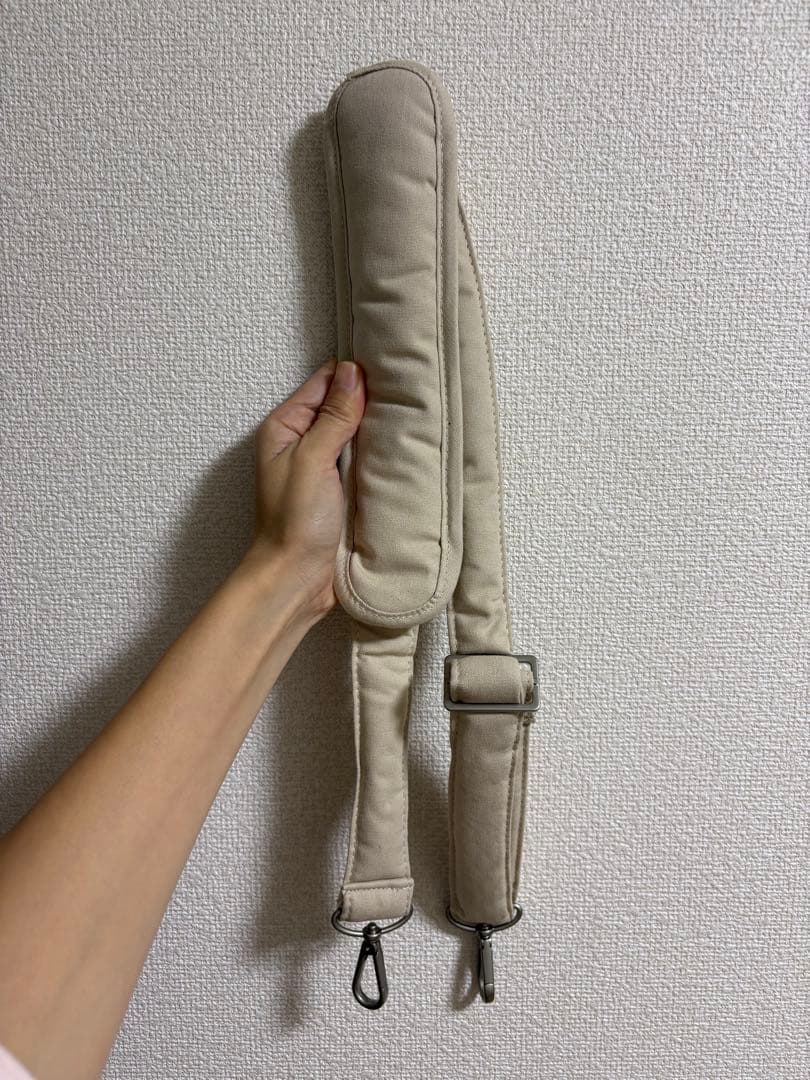 【ほぼ未使用】ba&ttang ベージュ キャリーバッグ　M カーベルト付き