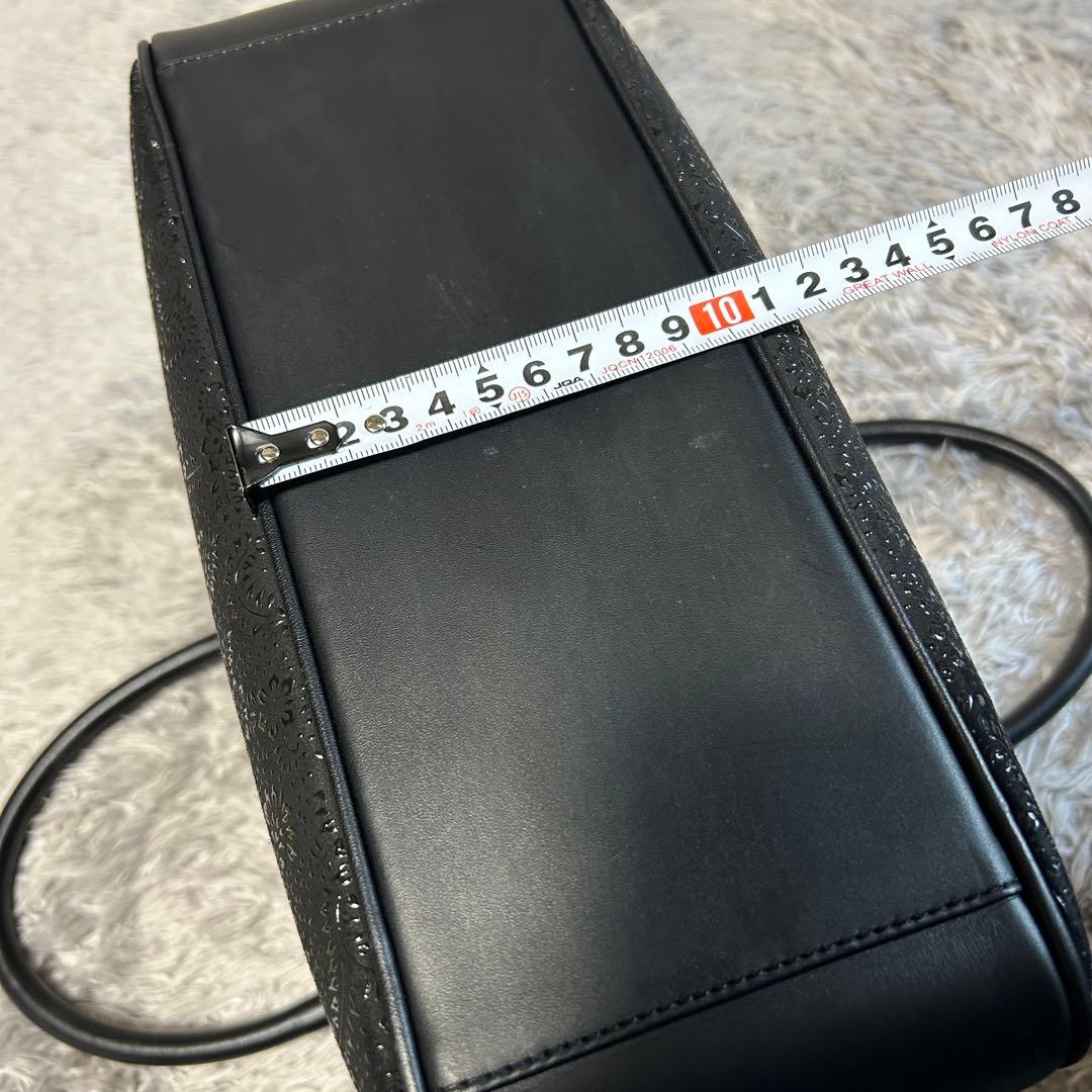 印傳屋 印伝　ハンドバッグ 鹿革 レザーバッグ　ブラック　甲州印伝 漆模様