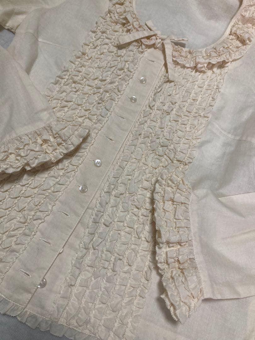 試着のみ　美品！　ピンクハウス ブラウス 長袖　フリルいっぱい