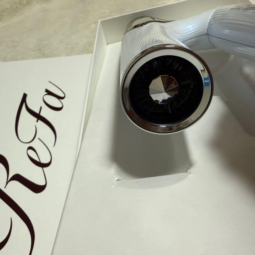 ✨美品✨️ 【お買い得】リファ ビューテックドライヤー スマート ホワイト