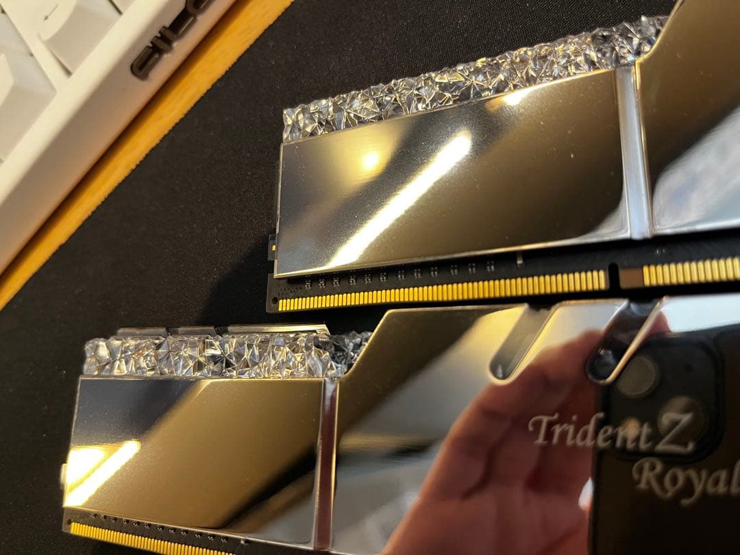 メモリー G.SKILL Trident Z  DDR4-3200 16GB