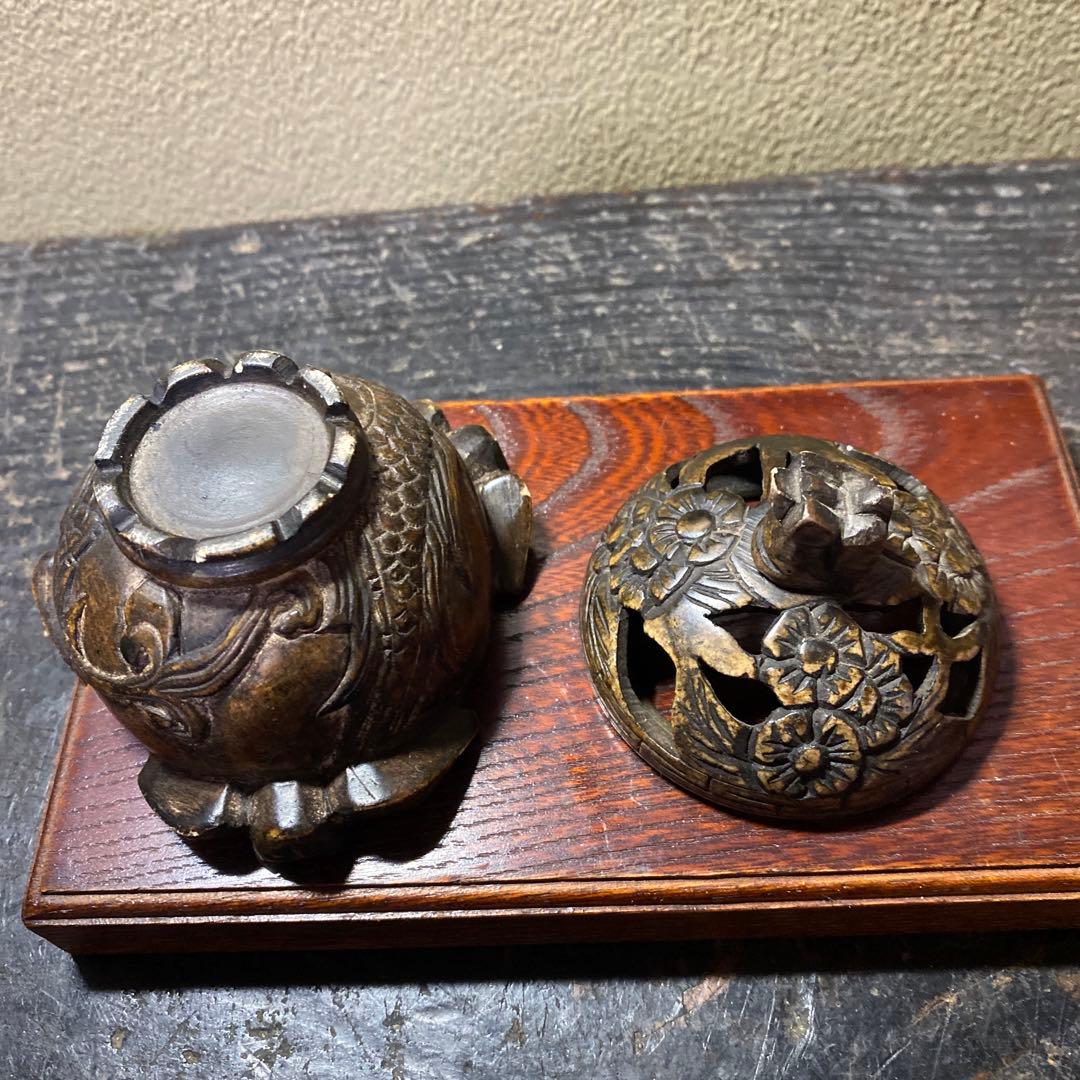 透かし掘龍図玉香炉