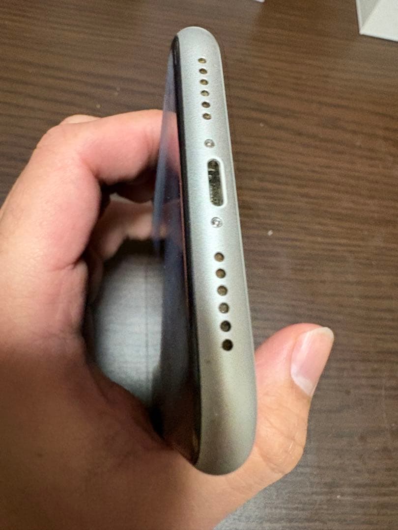 Apple iPhone XR ホワイト 64GB 付属品無し