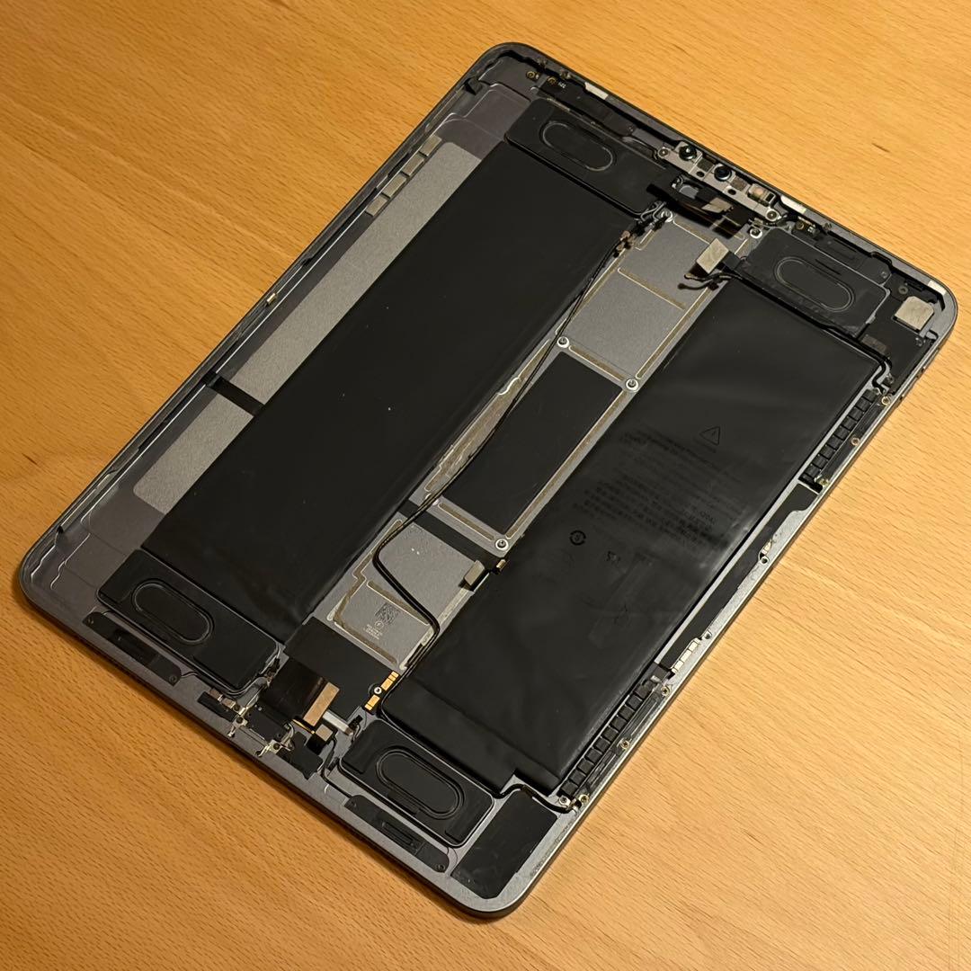 iPad Pro 11 第1世代 A1980 【液晶割れなし 基板/部品欠損】
