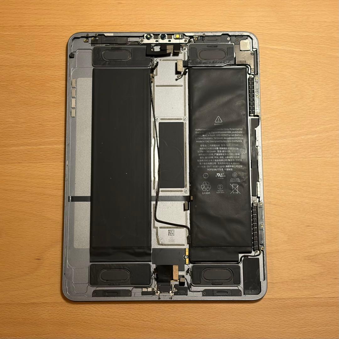 iPad Pro 11 第1世代 A1980 【液晶割れなし 基板/部品欠損】