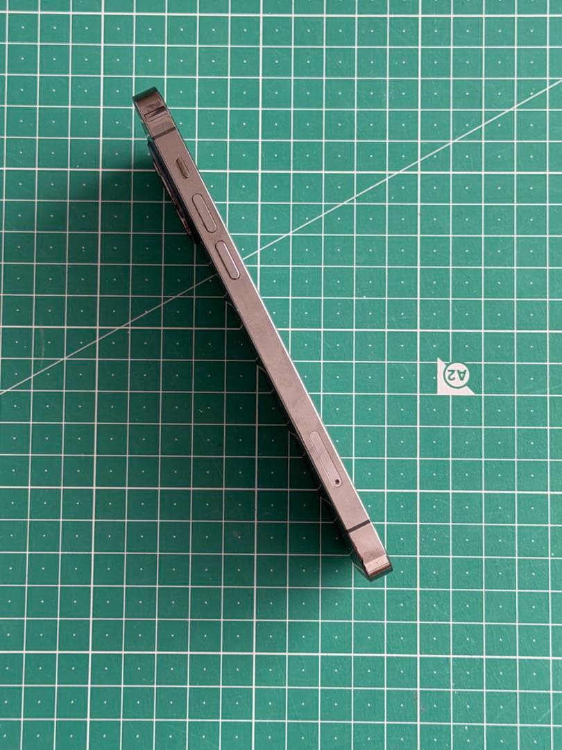 Apple iPhone 12 Pro グラファイト 黒　本体のみ