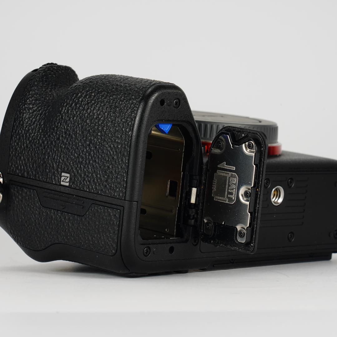 【圧倒的解像力】未使用級/SONY/α7R IV/4068回/バッテリー2個