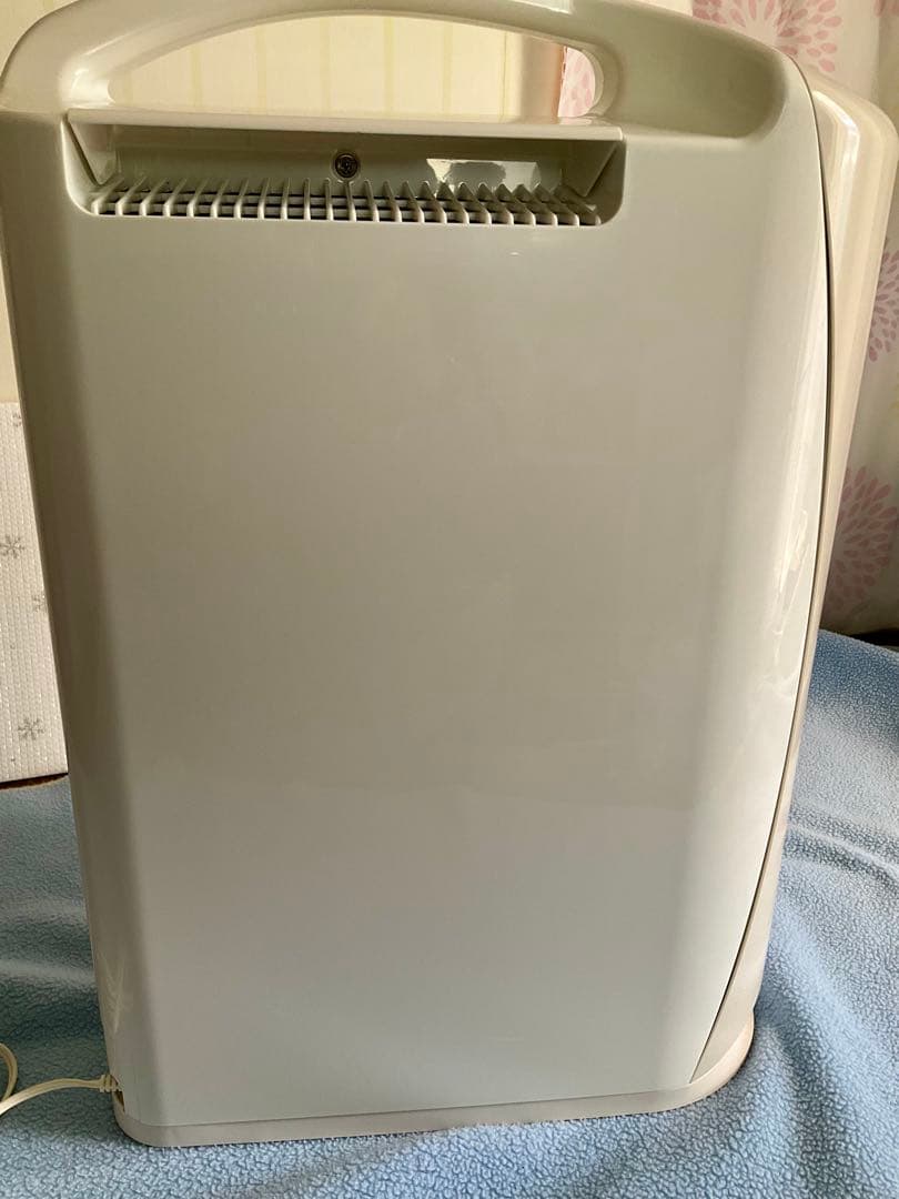 コロナ　衣類乾燥除湿機　2022年製　乾燥機　除湿機