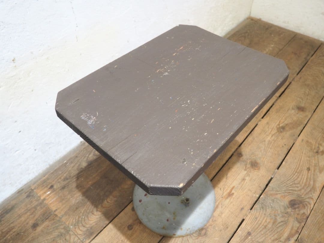 1213 ヴィンテージ　古い鉄脚テーブル　レトロ　工業系　インダストリアル　台