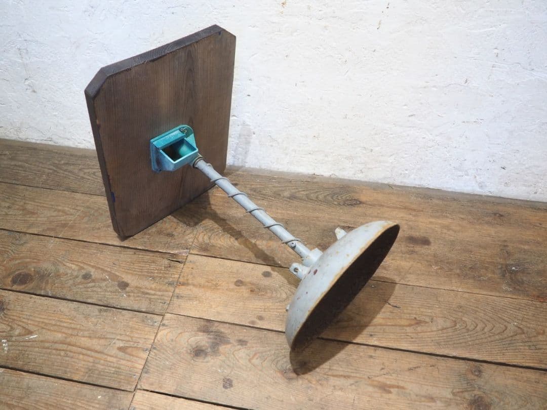 1213 ヴィンテージ　古い鉄脚テーブル　レトロ　工業系　インダストリアル　台