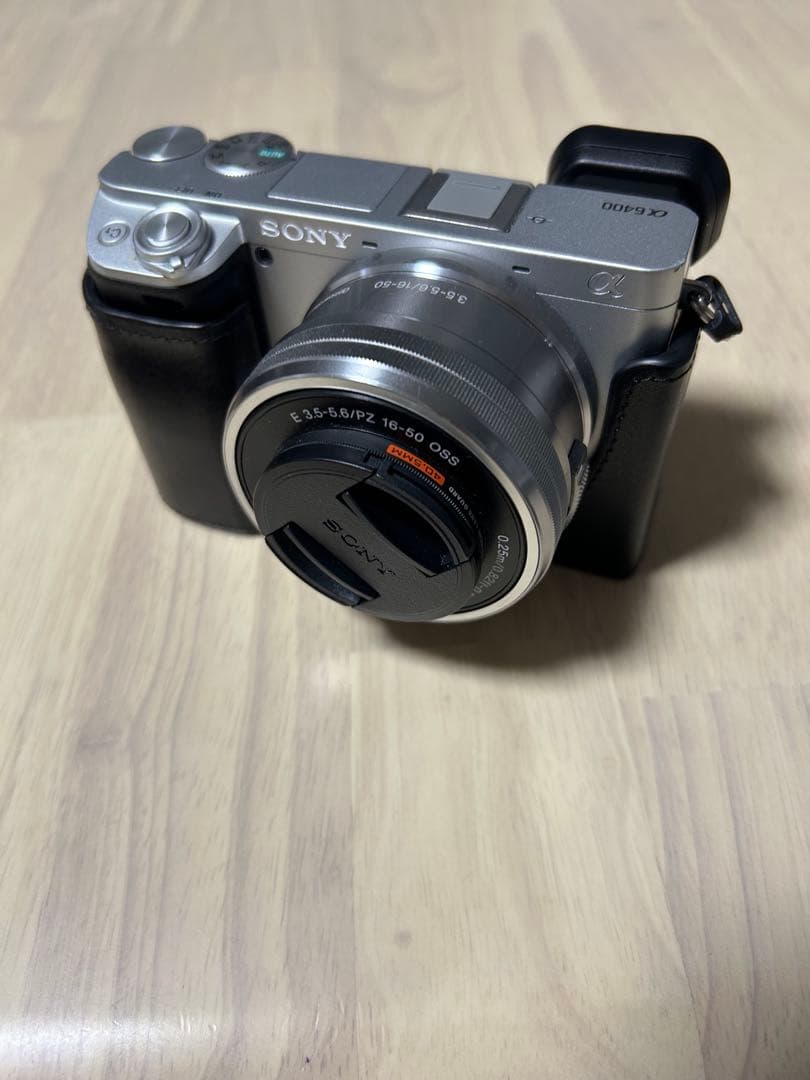 【付属品充実】Sony α6400 ミラーレスカメラ & GP-VPT2BT