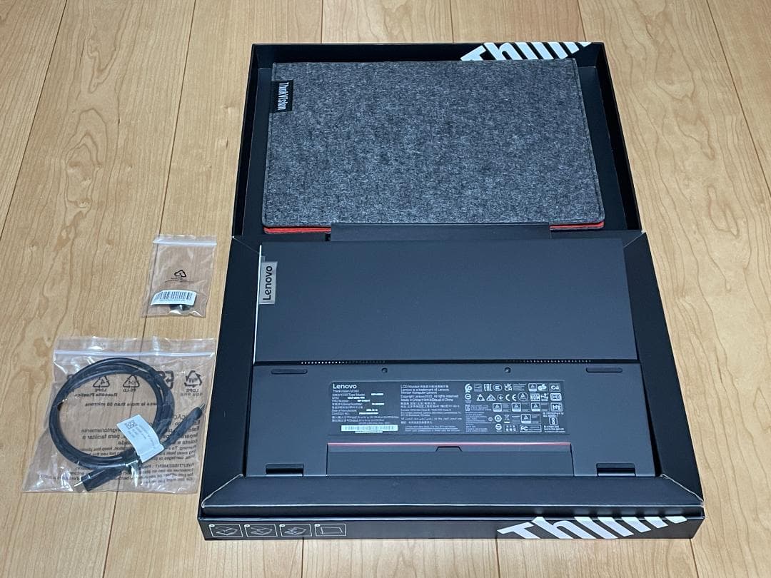 ThinkVision M14d（14型モバイル/2240×1400/IPS）