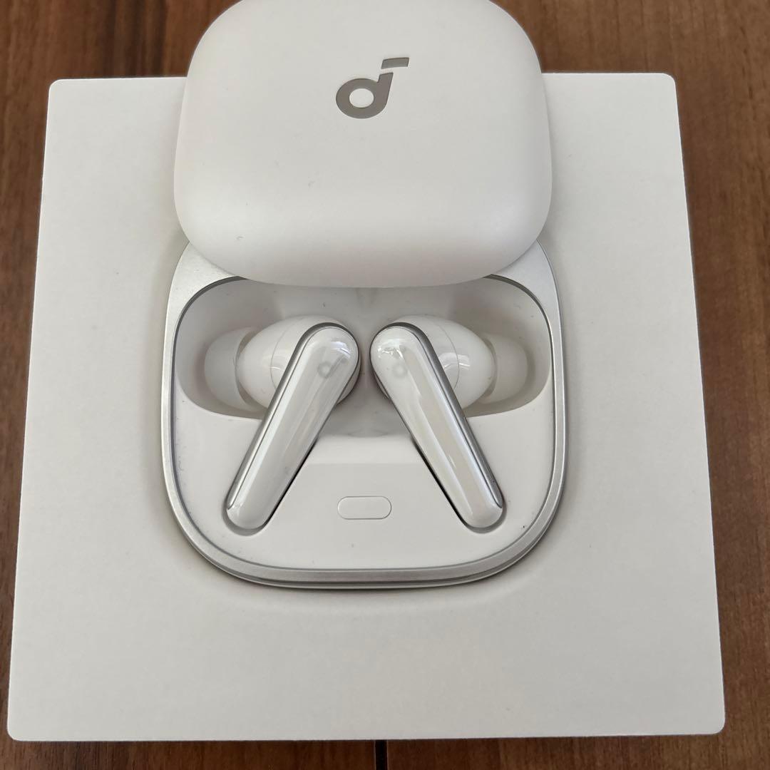 【美品】Anker Soundcore Liberty 5 イヤホン