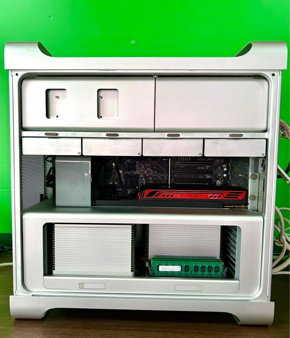 美品Apple Mac Pro デスクトップPC シルバー