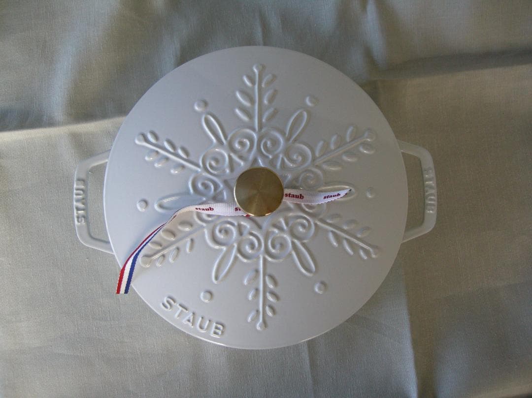 新品　ストウブ　ブレイザー　スノーフレーク　ホワイト　ソテーパン　24cm
