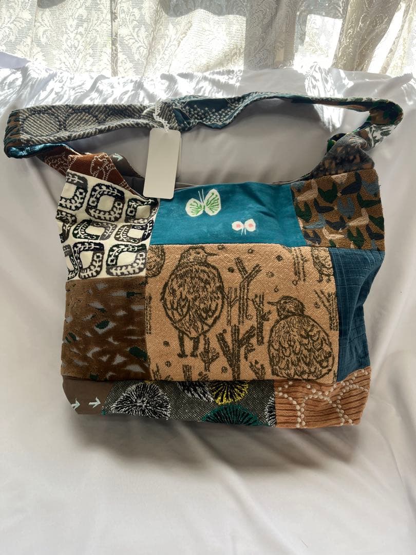 【新品】ミナペルホネン　ピースショルダーバッグ　yula タンバリン