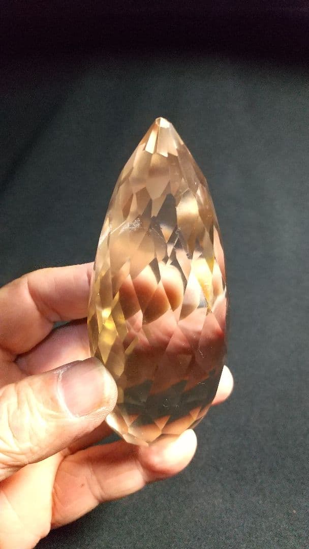 スモーキ―クォ―ツ (多面体カット)