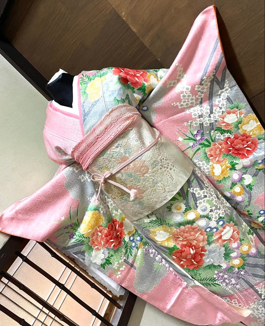 振袖フルセット6点サイズM〜Ｌ駒刺繍　渡り橋藤花房文　金彩　正絹