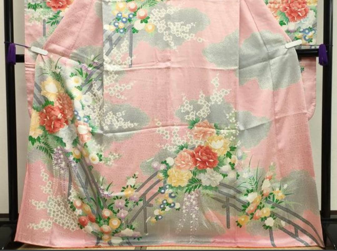 振袖フルセット6点サイズM〜Ｌ駒刺繍　渡り橋藤花房文　金彩　正絹