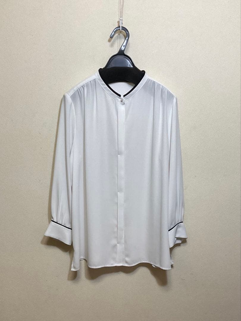 大きいサイズ 23区 バックサテンアムンゼンバイカラーブラウス(自由区ICB組曲