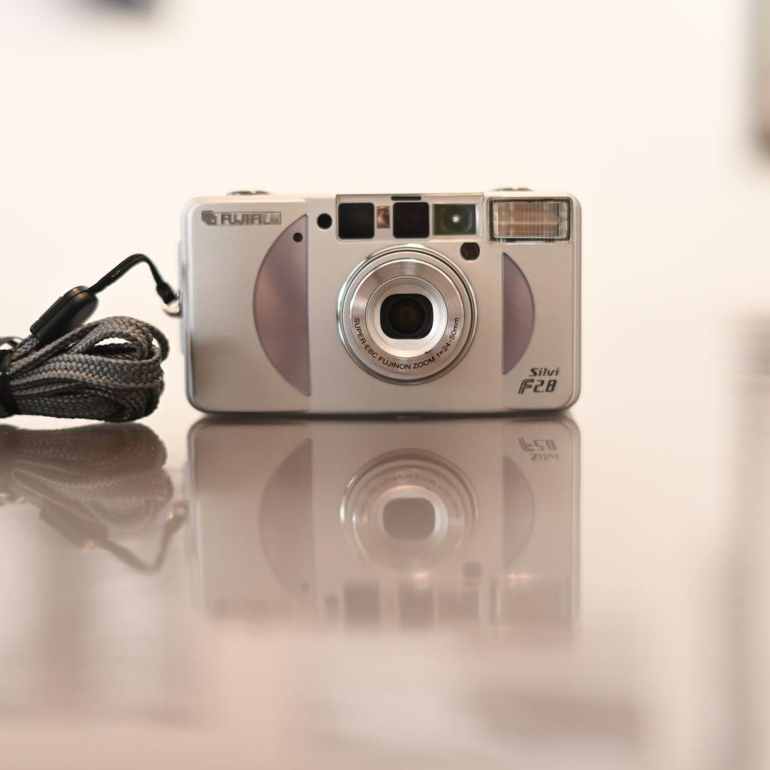 富士フイルム　Silvi F2.8 コンパクトフィルムカメラ