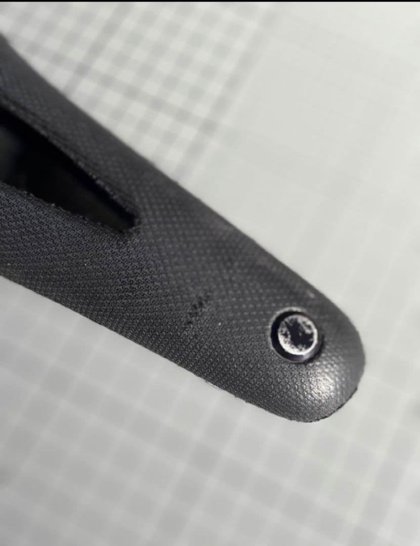 ブルックス カンビウム C15 穴あき