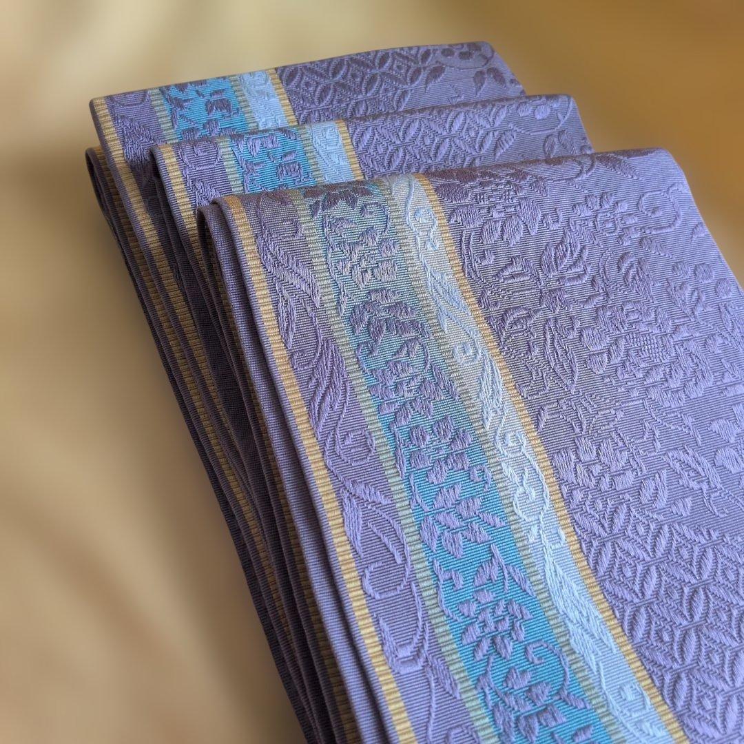 ふわり本場筑前博多織　半幅帯　小袋帯　灰紫　花唐草模様　織り出し　正絹