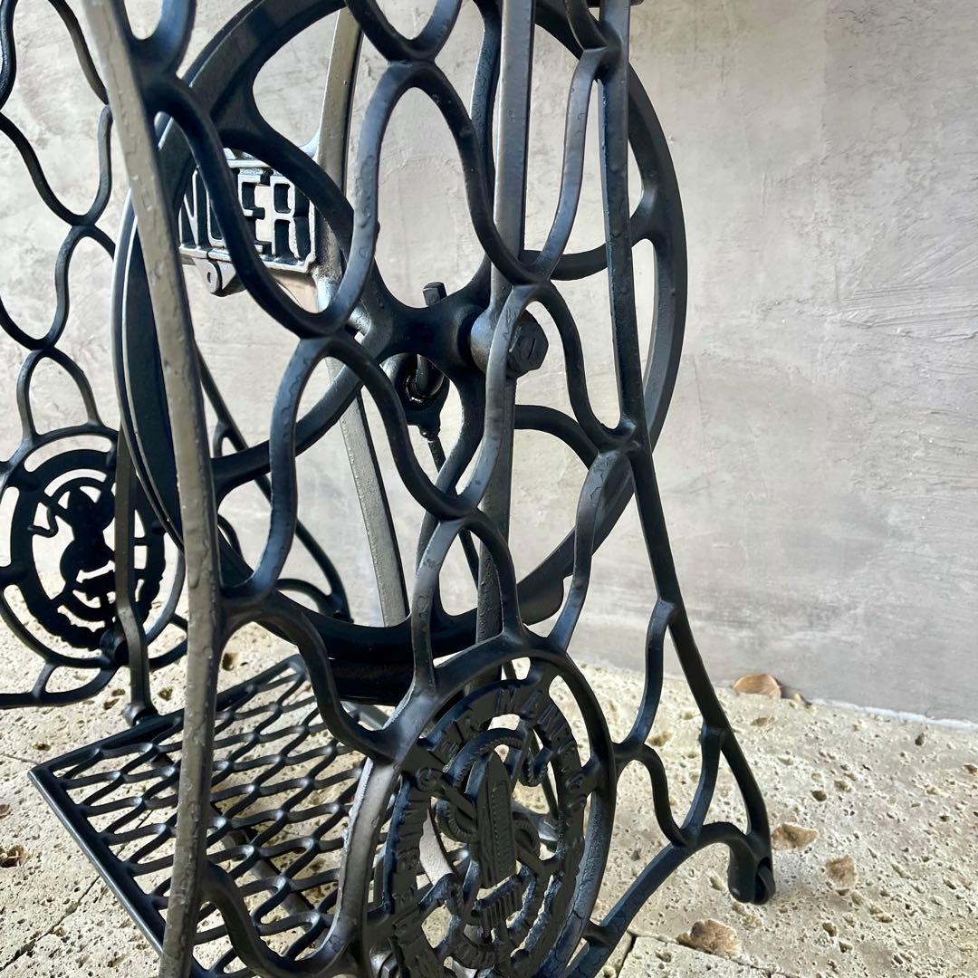 イギリス　アンティークミシン脚テーブル　SINGER 足踏みミシン　網目　鉄脚