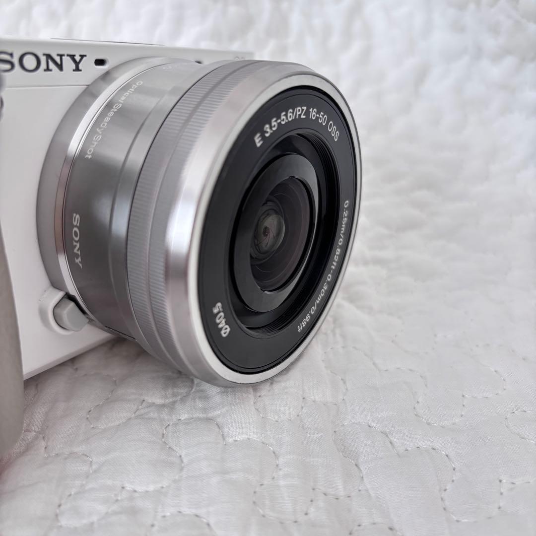 SONY α6100 ILCE-6100 ボディ 本体　パワーズームレンズセット