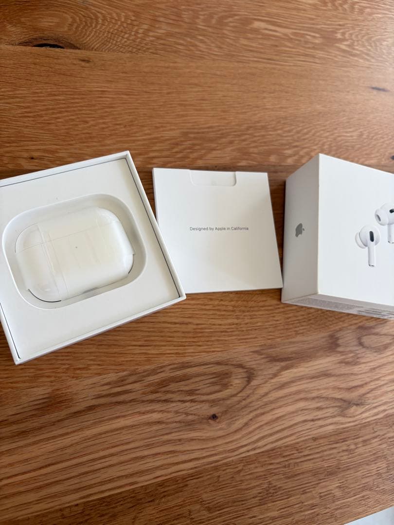【美品】Apple AirPods Pro 2 (後継TYPE-C) 箱有り