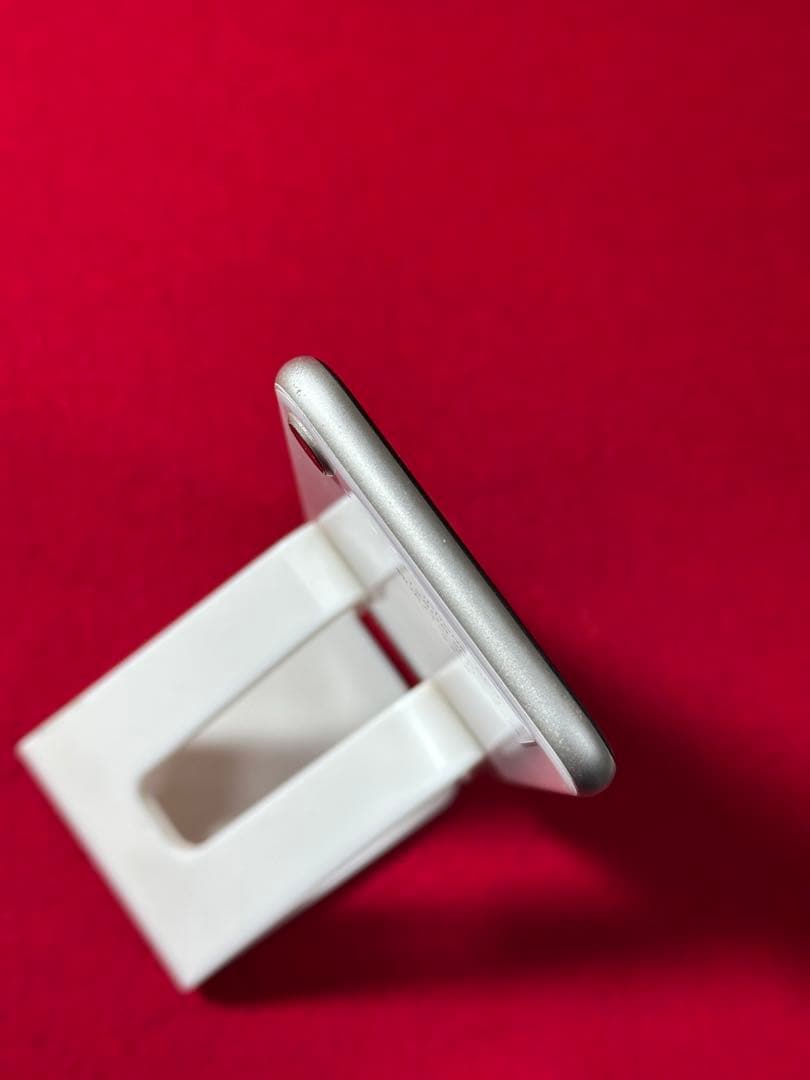 【2944】iPhone SE3第3世代スターライト 128GB simフリー